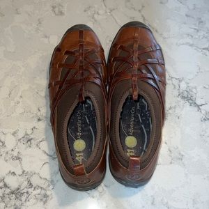 Size 8.5 Women’s J-41 Shoes